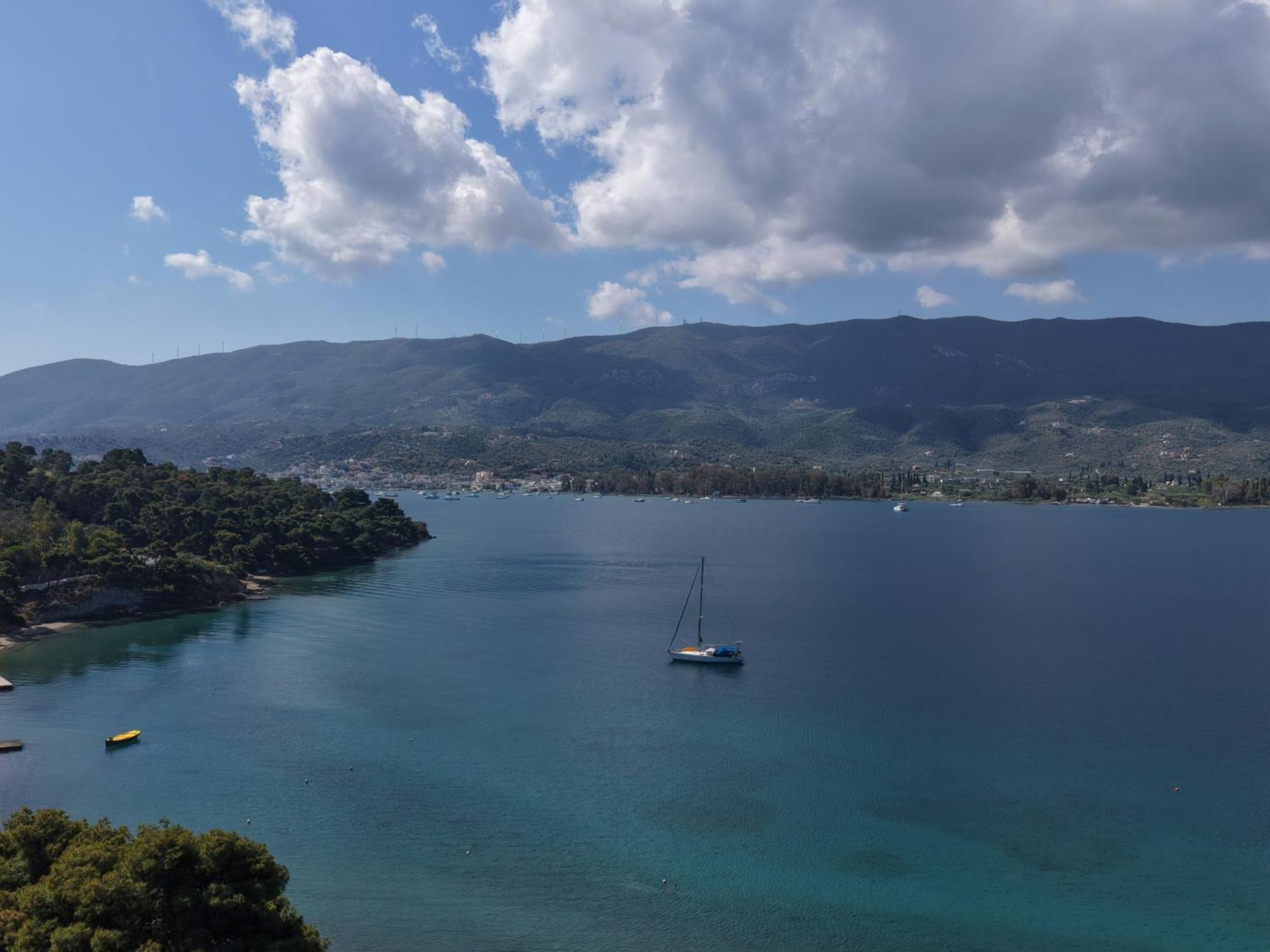 Seaview Apartment - Poros Relaxing Beachfront Flat Poros Town المظهر الخارجي الصورة